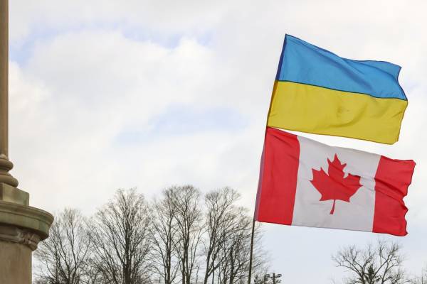 Допомога біженцям з України у Канаді: розмір допомоги та як її можна отримати