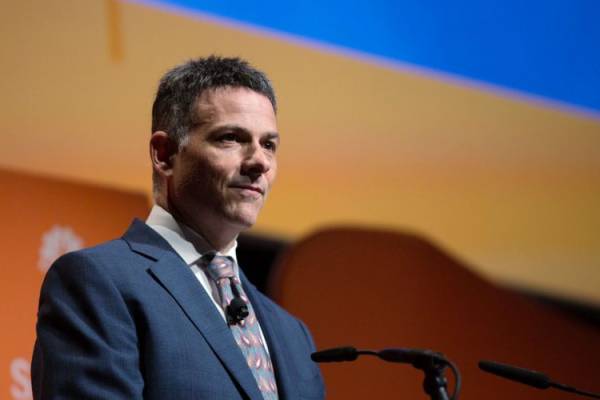 David Einhorn. How He Made His Billions and Key Lessons